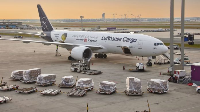Lufthansa Cargo DB Schenker