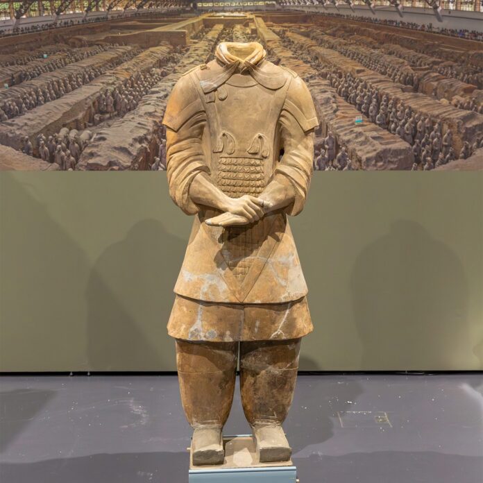 Cathay Cargo Transports 10 Terracotta Figures 200 Artefacts