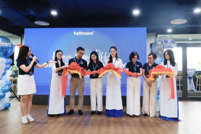 1763535616860 Hellmann Vietnam Modern Office Hanoi