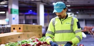 dnata 227000 Kilograms Valentine’s Day Flowers